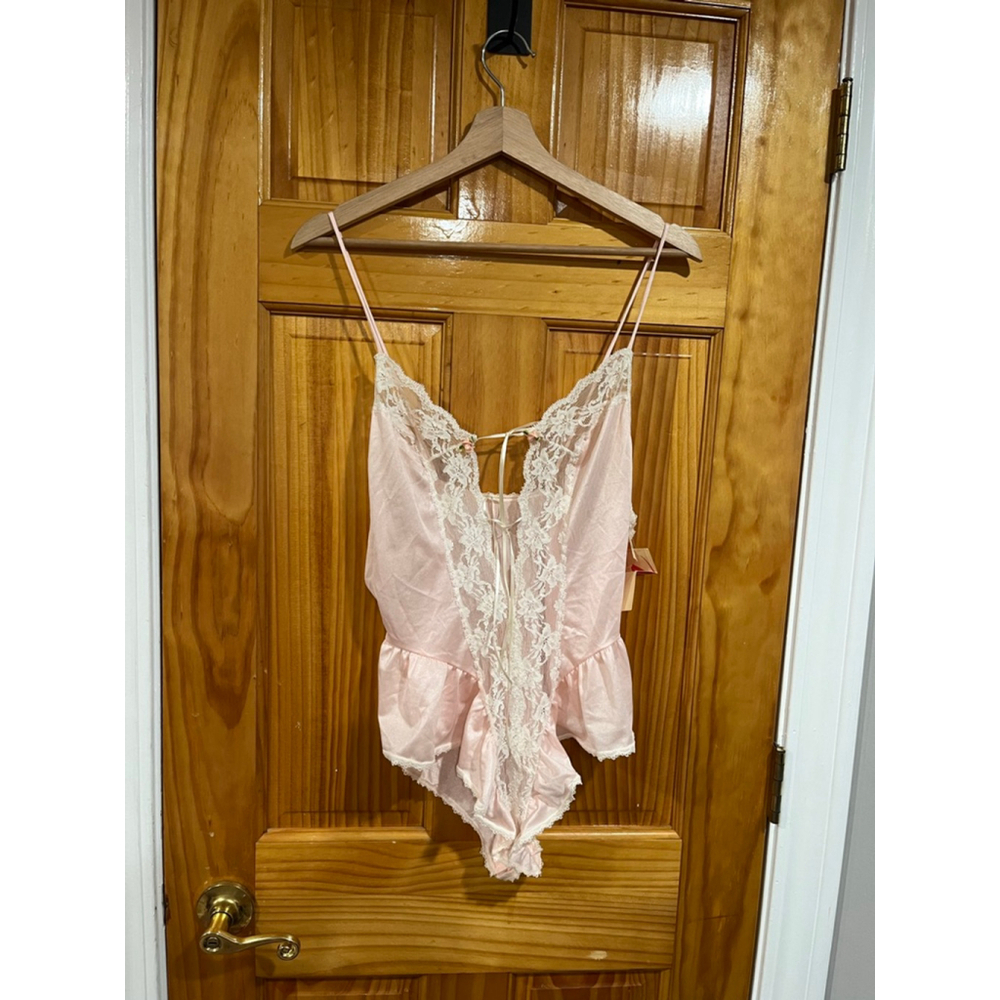 New w Tag Deena Styled in California Pink Feminine Romantic Lace Bodysuit